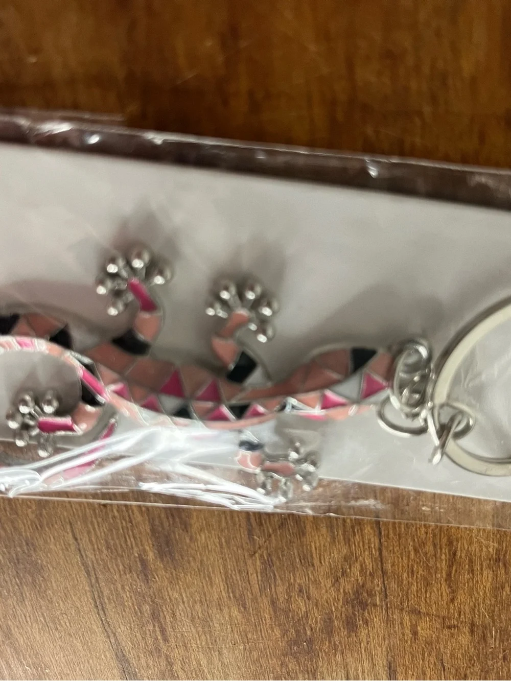 Mint Pink Geometric Lizard Reptile Keyring Bag Charm Keychain Silver tone